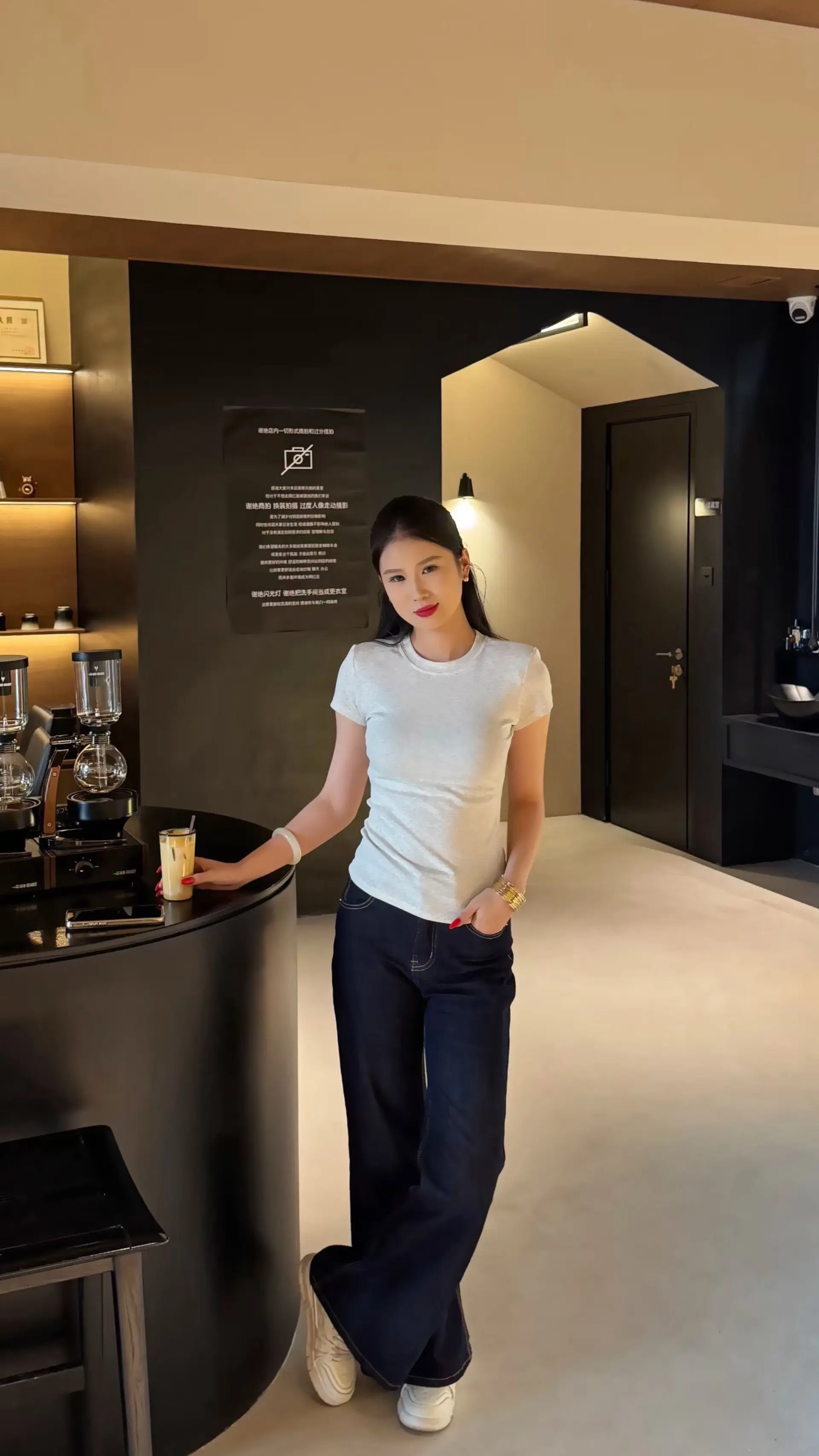 没有一个女孩出生时的愿望是当一个妻子