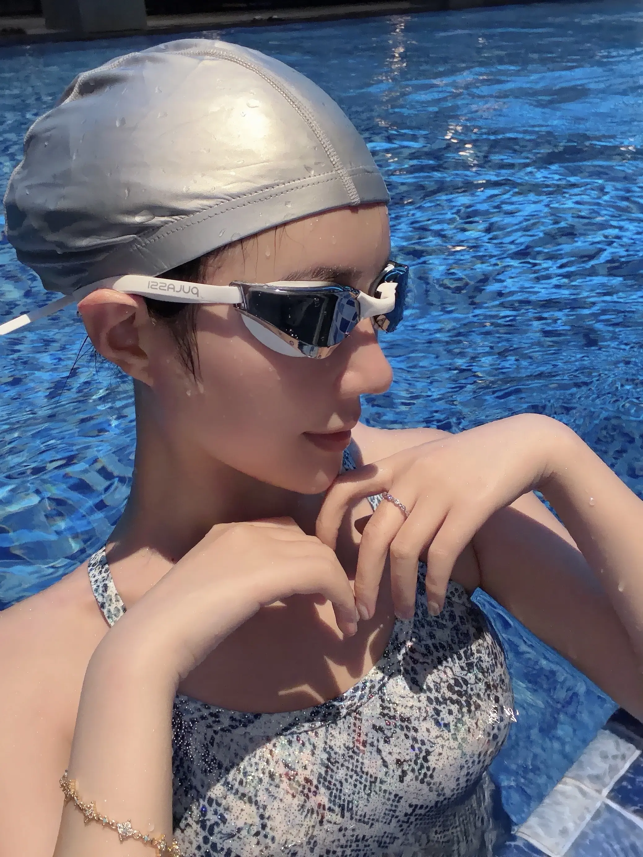 🏊