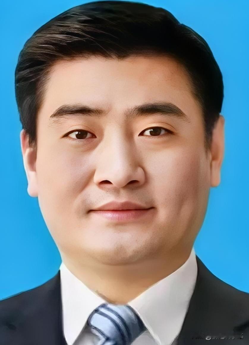 就在今天，界面快讯传出消息，戴瑞被查。于是看了一下他的工作履历，1973年12月