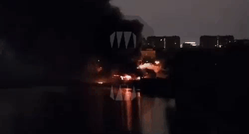 位于莫斯科的俄联邦海关总署晚上突发大火，现场还传来爆炸声。消防人员已经抵达现场灭