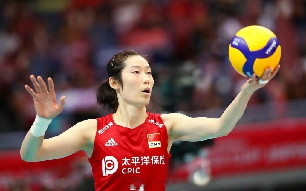 朱婷拒绝更高报价续约意大利朱婷145万欧意甲顶薪续约外加1+1球员选项，少拿15