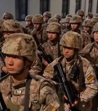 70年前的志愿军能把美国大兵打得丢盔弃甲，今天更不用说。美伊冲突后，解放军发布视