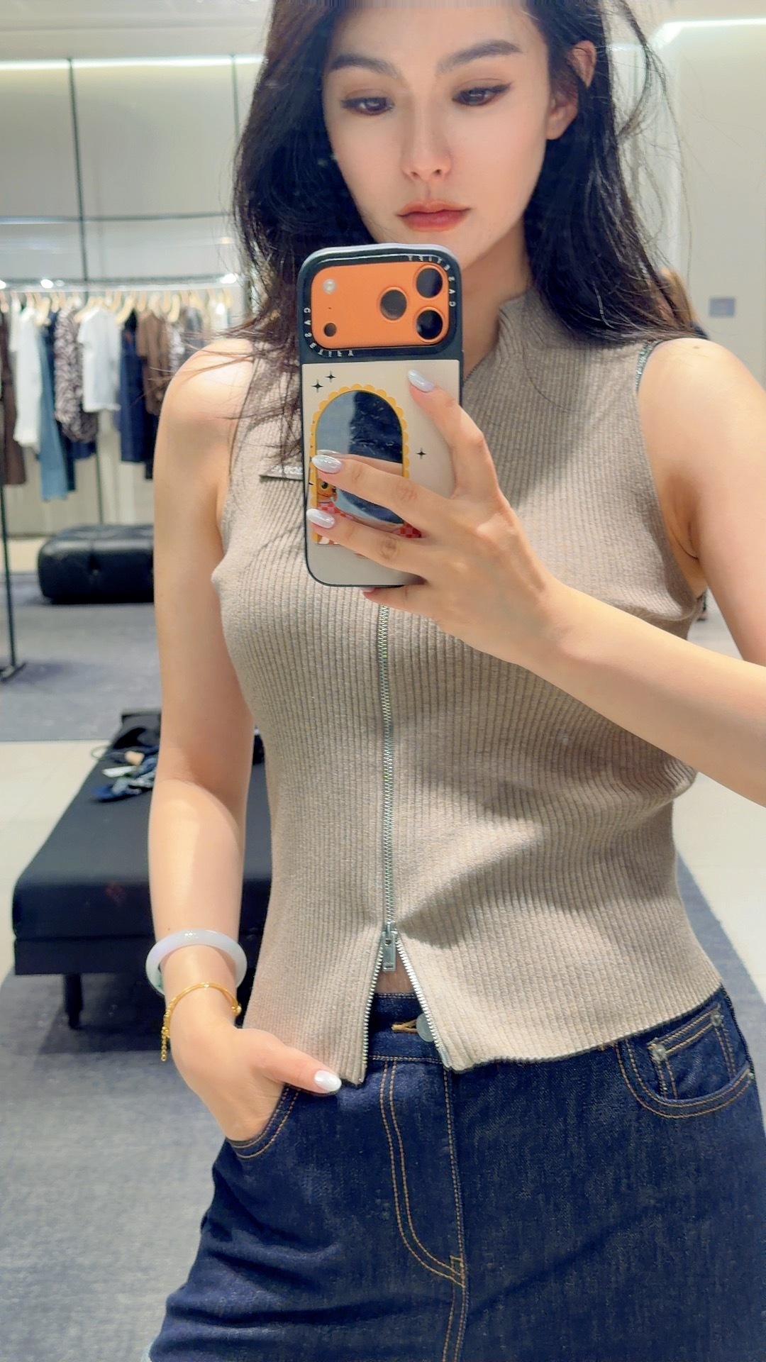 出差一周！带了几套低饱和度ootd 黄色衬衫+白裤，直播用🎥白T+短裙，拍摄用