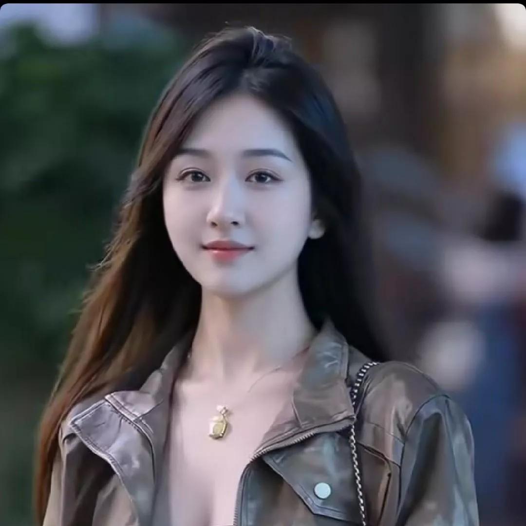 清新脱俗的气质，温柔微笑的瞬间，捕捉到自然的美少女感笑容 温婉大方的美女 温婉气