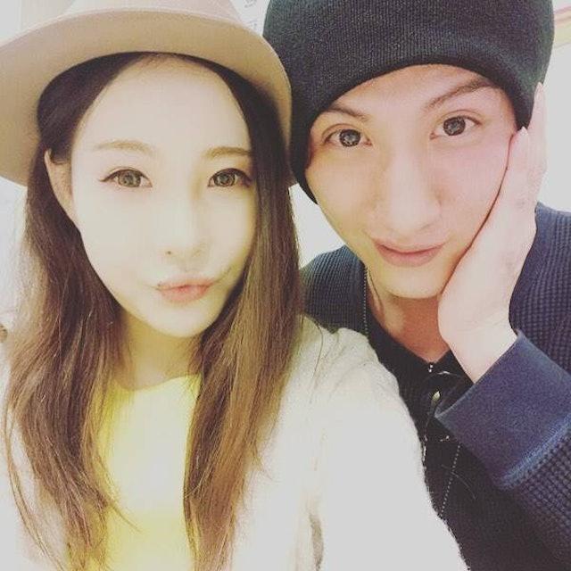 41岁香港艺人周永恒的婚姻风波再起！现任内地妻子陈薇日前突然在社交媒体发长文痛诉