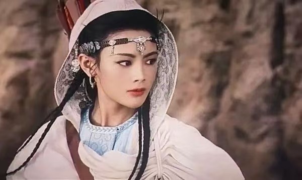 陈丽君是怎么面试上镖人的 她说学动作快是因为老师教得好，其实人家都看在眼里，是她