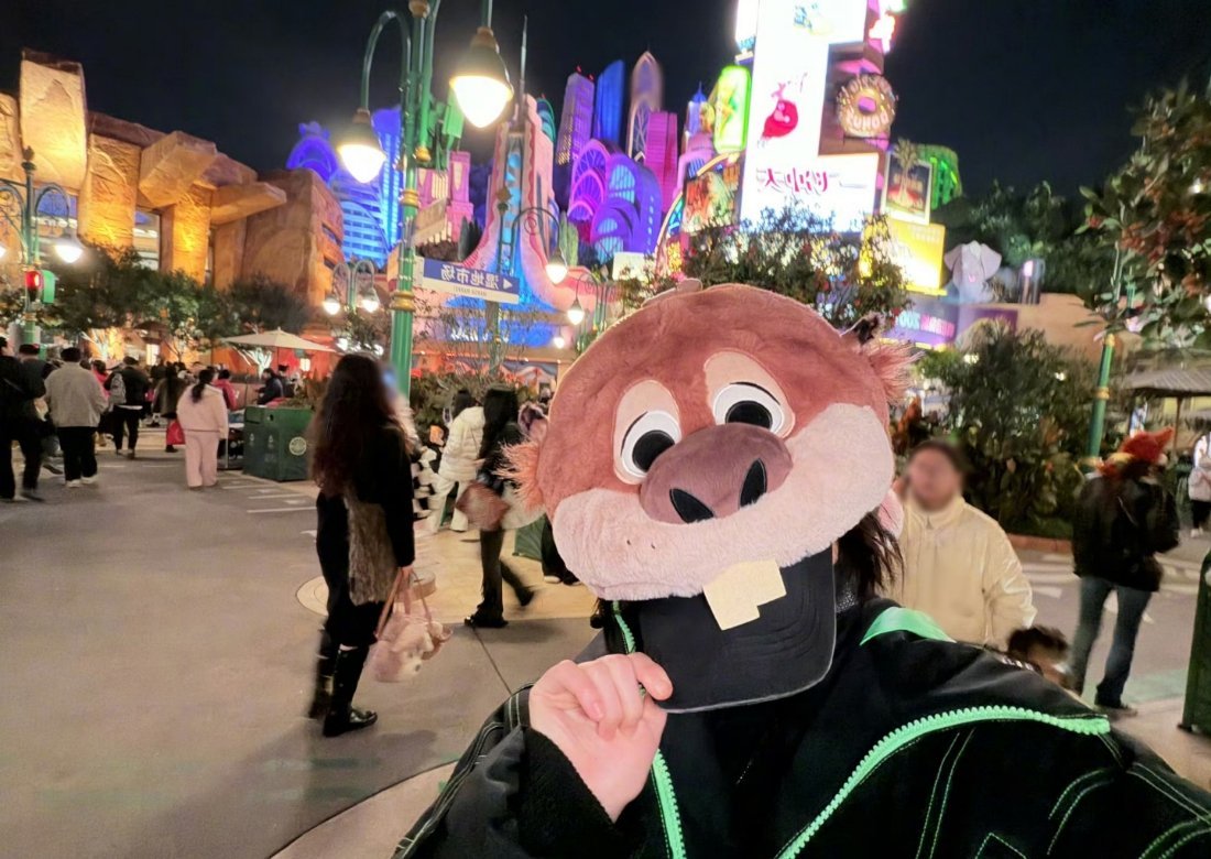 关晓彤是不是只敢玩旋转木马（没有嘲笑的意思） 