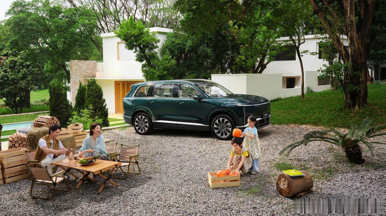 北京车展逛了一圈，要说惊喜，五菱星光L绝对算一个！这台「人民的大六座」可真是把咱