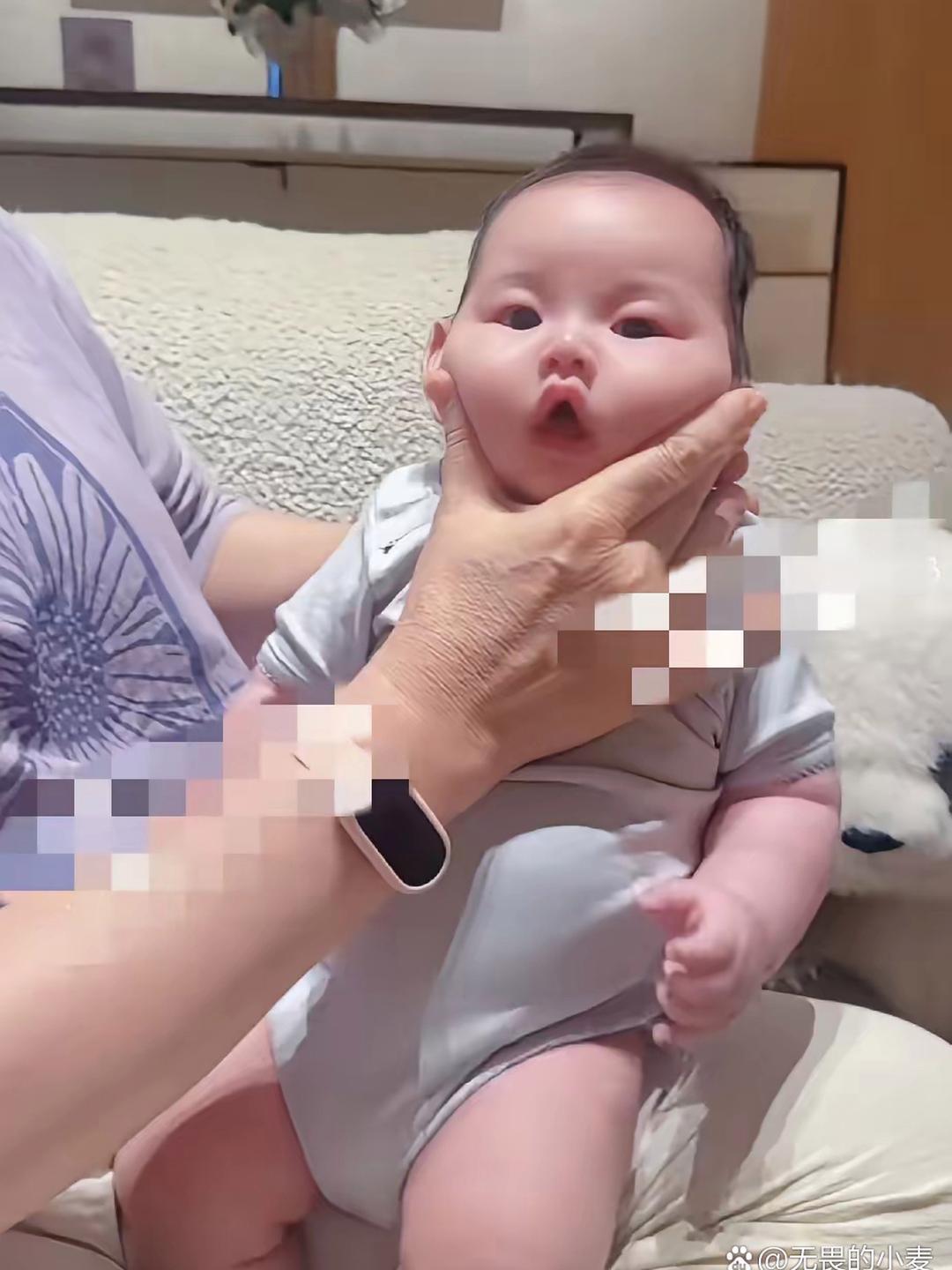 小汪宝真是太可爱了😻

小汪宝这身肉乎乎的福气模样，可不是滤镜能堆砌出来的，是