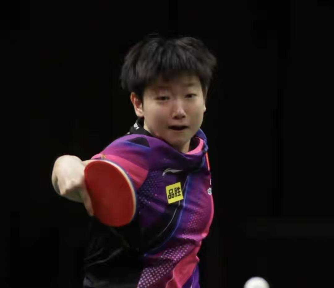 莎莎这才叫打比赛！
全程自编自演，
对手全程跟着跑🏓太过瘾!
高手对决，拼的不