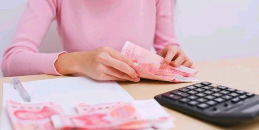 “不想生”“不敢生”
“不想花”“不敢花”
不知道包括没钱没老婆没稳定工作的人吗