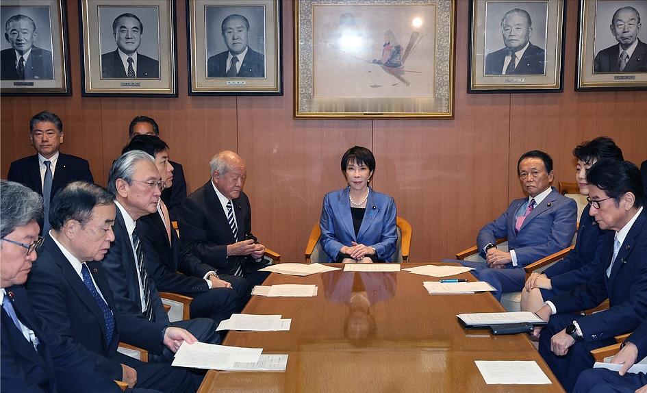 高市早苗一辞职，中日关系的死结就松了！不管她为何辞职，新首相上台不必替她承担责任