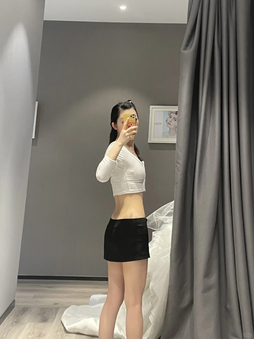 有名字哦 不叫腰很细那女的