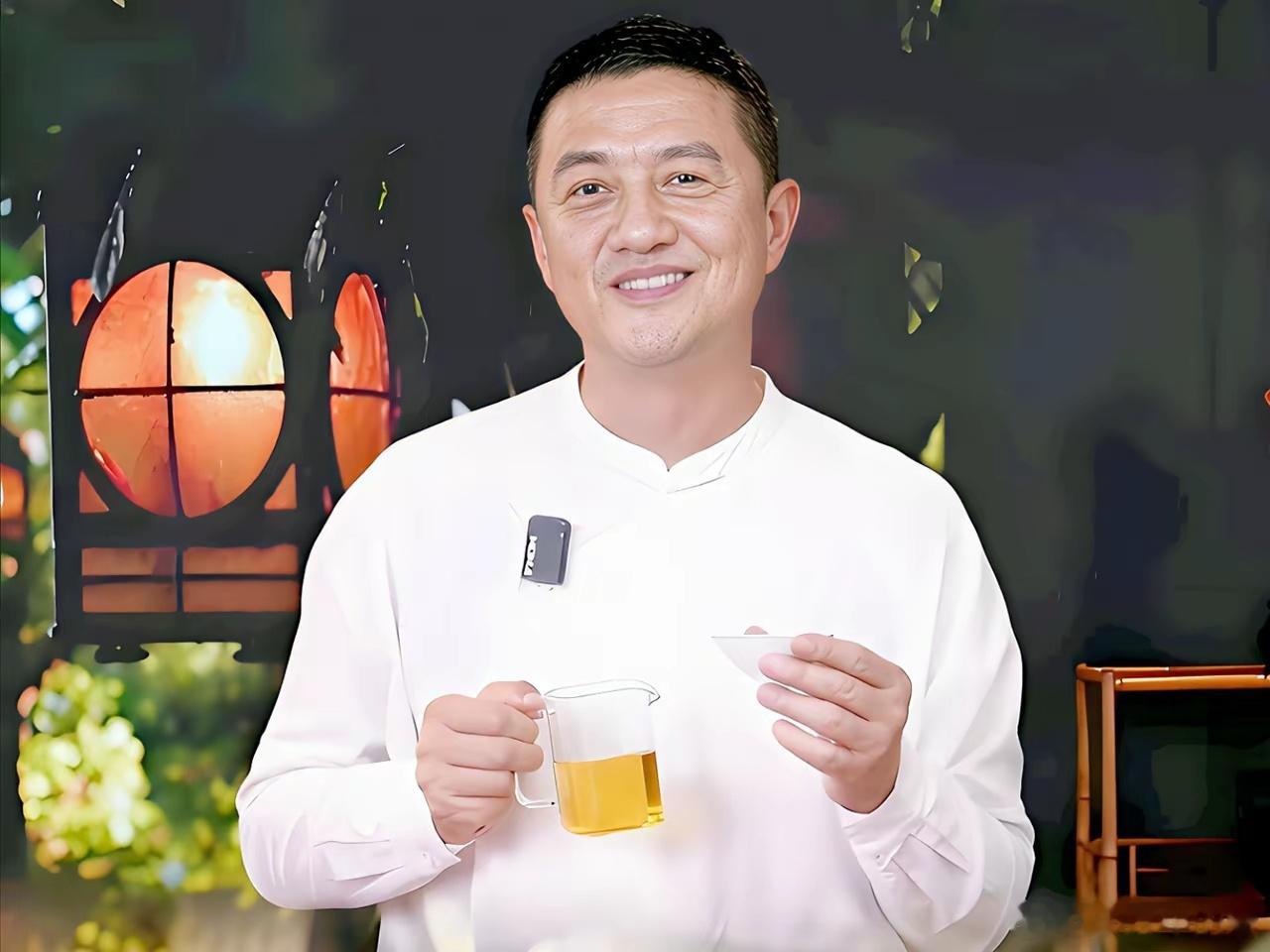 谁都没有想到，李亚鹏内心深处的人，不是王菲，也不是海哈金喜，竟然是他的亲哥哥。李