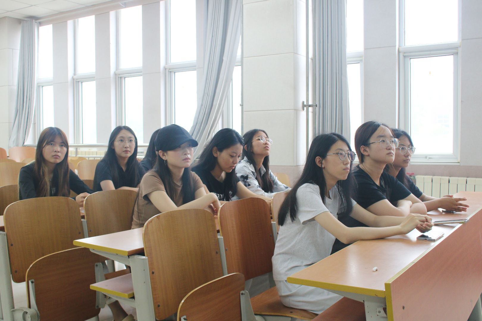 秦岭笑谈[超话]曲阜师范大学学子聚焦土地流转调研，激活黄河流域乡村振兴动能为深入