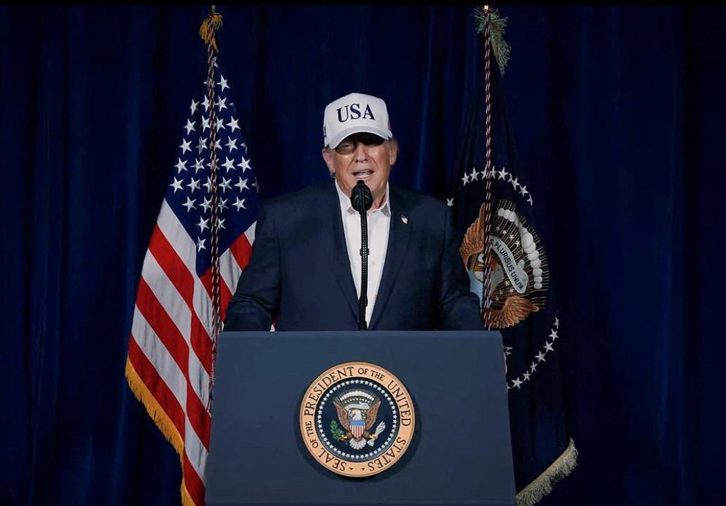 3 月 3 日凌晨，美国终于低下了高昂的头颅。

就在刚刚，美国竟然通过意大利向