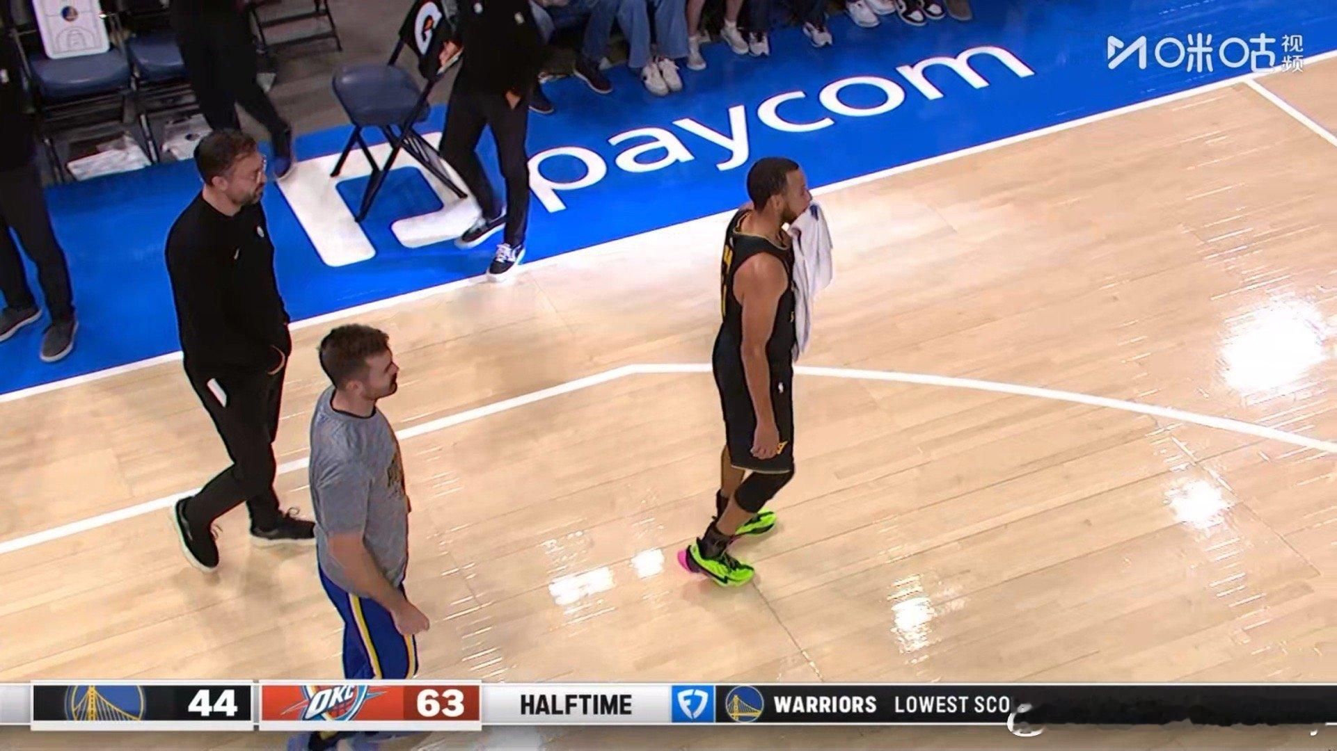 半场勇士44-63，落后19分怎么评价上半场？ 