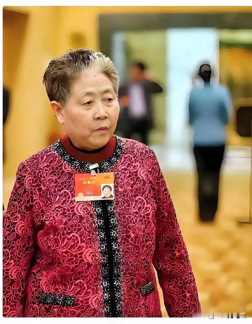 2018年，陶华碧在一次采访中提到，老干妈之所以一直使用某家玻璃厂的瓶子，并不是