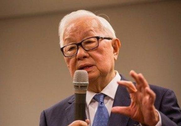 台积电创始人张忠谋，受访时曾再次语出惊人：“我真的认为，我的国家——美国，仍然是