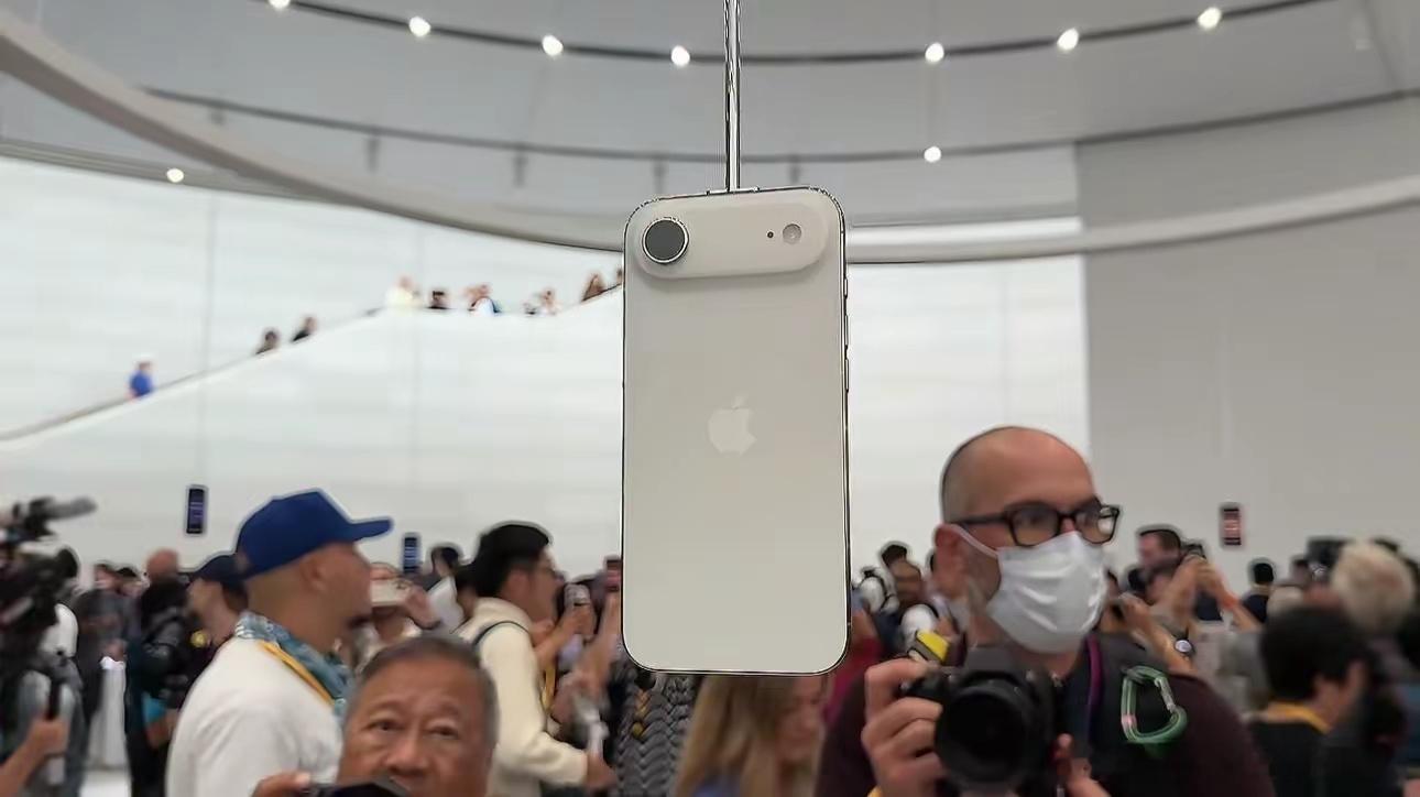 eSIM手机业务可以办理了虽然iPhone Air挺丑，但不得不说，eSIM这事