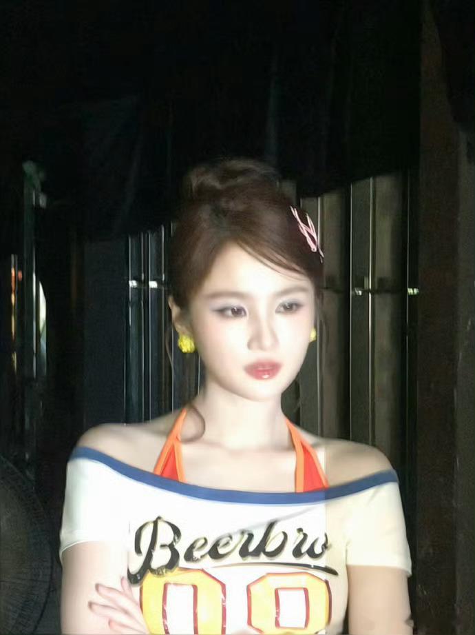 张慧雯全开麦唱跳张慧雯真的很努力了真的被她这股子韧劲儿拿捏了！从气息不稳到现在能