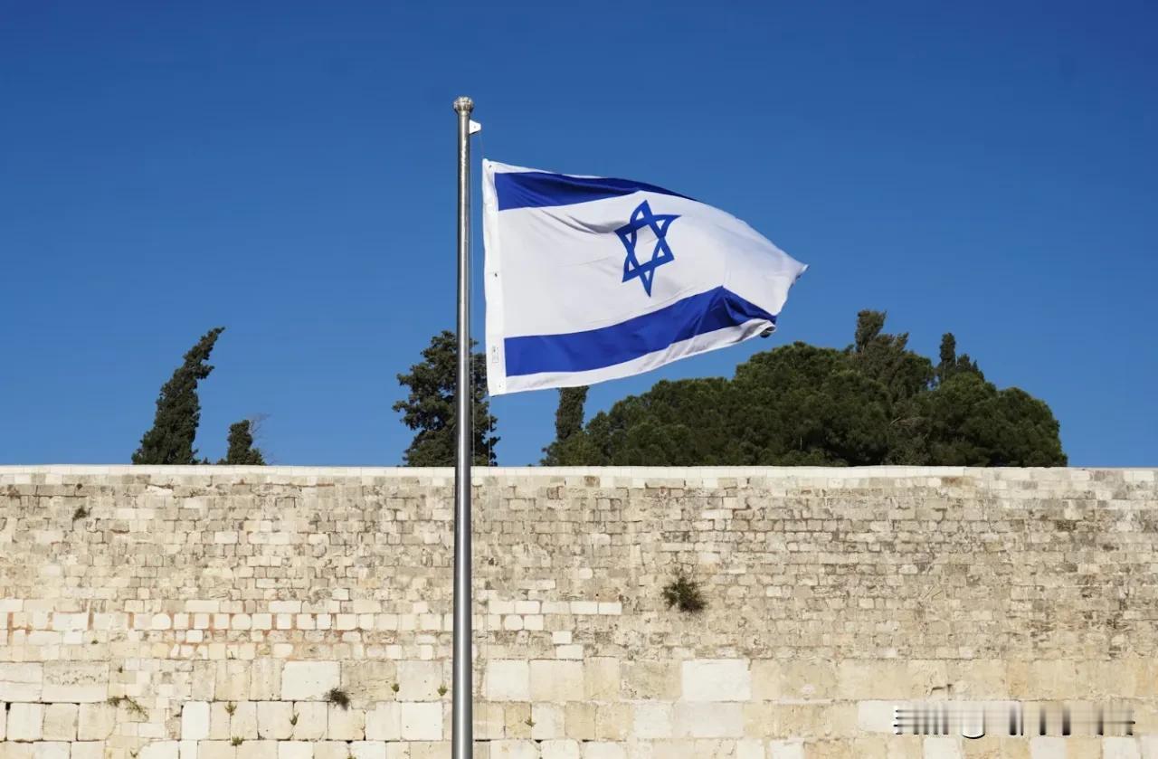 据Politico援引外交官和官员的话报道，以色列可能很快面临布鲁塞尔的制裁。