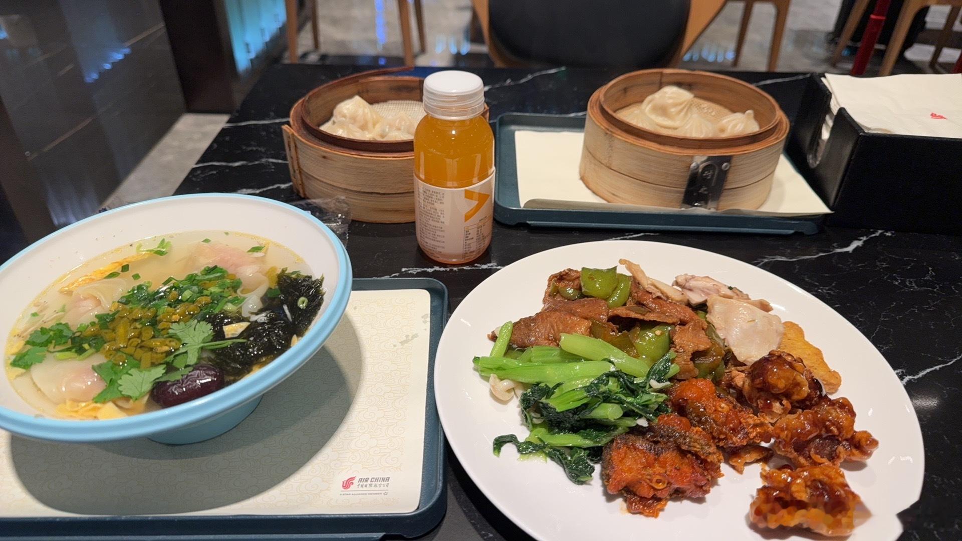 萧山机场T4的国航休息室的餐食依旧很顶 杭州·杭州萧山国际机场4号航站楼