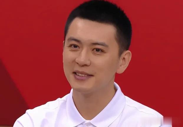 杨鸣正式离队，高薪加盟上海，成为CBA新赛季上海男篮主教练！

资深媒体人透露，