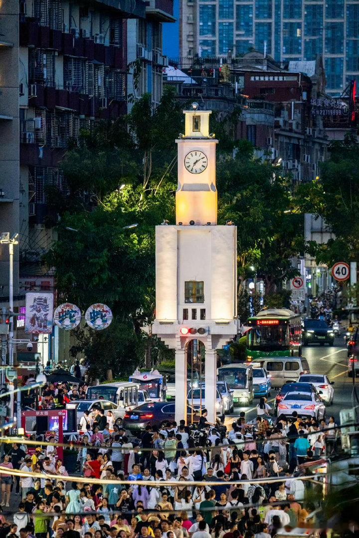 福建人天生自带生意雷达👍天生商业嗅觉拉满，逆境中绝不低头，稳扎稳打步步为营，把