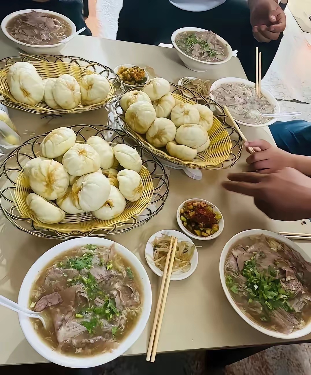 五个北方汉子的早餐