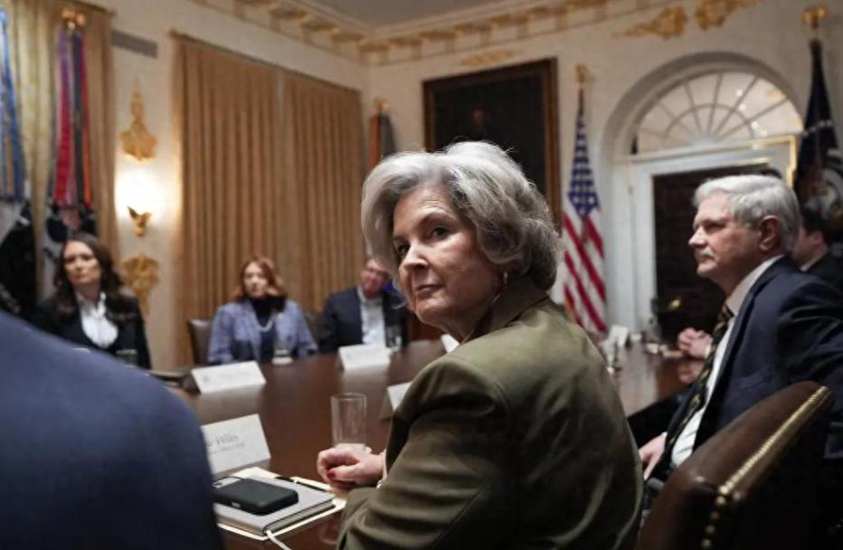 【从美方言论看俄乌和平：普京意图分歧，和平方案待解难题】白宫幕僚长苏茜·怀尔斯透