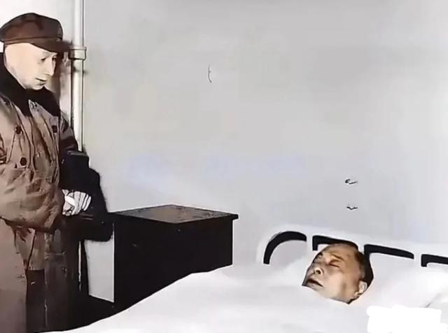 晴雨风说史晴雨风说史 1971年冬，64岁的粟裕前往301医院探望病重的陈毅，神