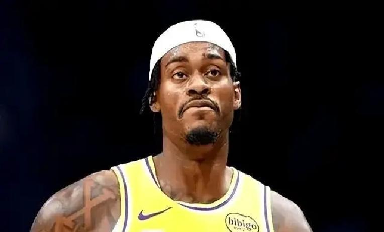 詹姆斯圣诞大战-18创生涯耻辱纪录
 
湖人115-126输绿军，他正负值全队最