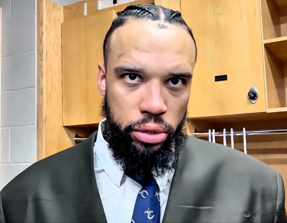 太阳恶汉狄龙赛后怒了：判罚太离谱了，裁判必须得解释，你们应该去采访裁判

今日，