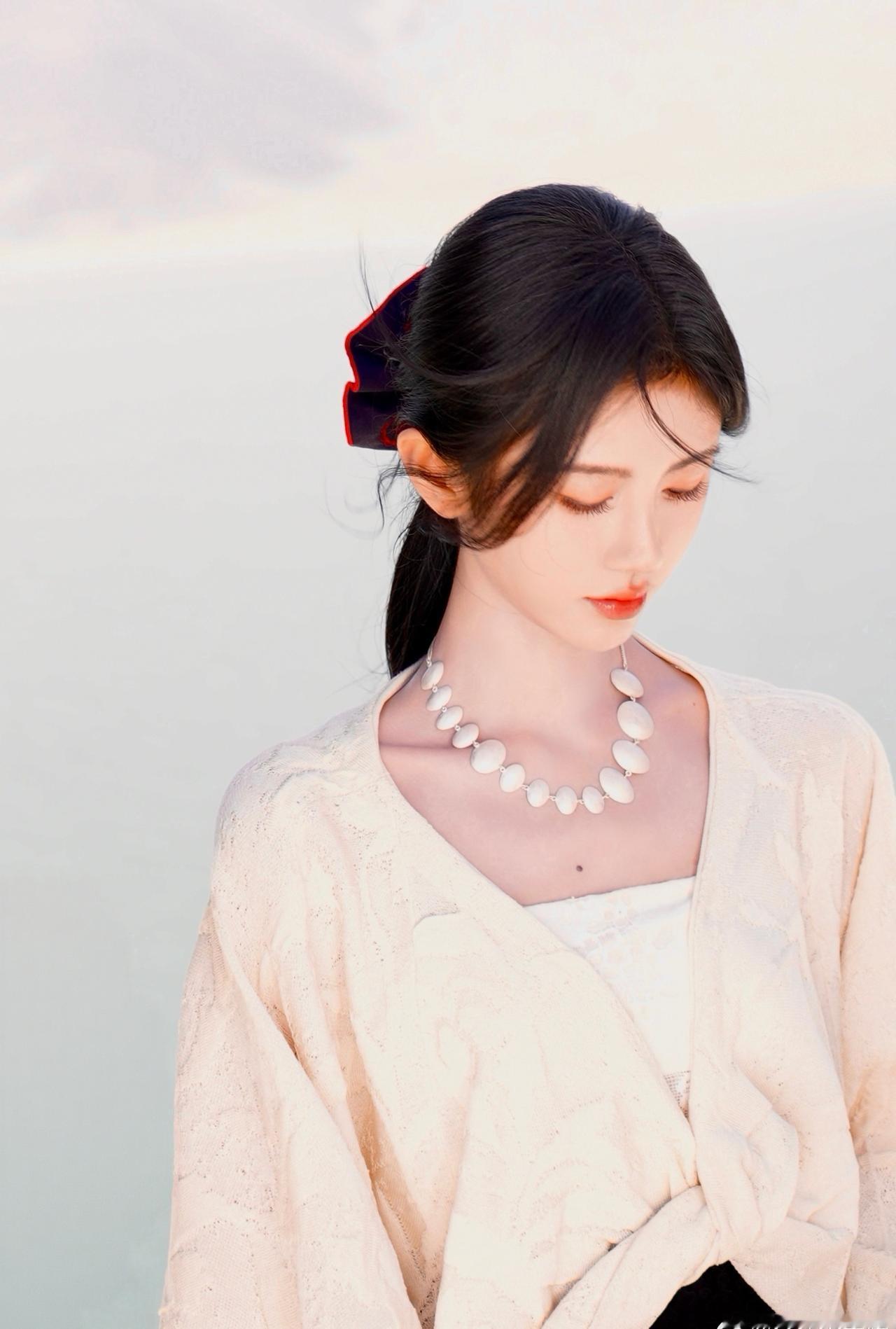 jjy鞠婧祎ELLE四月封面预告 jjy鞠婧祎胶片 

ℒ𝒾ℊ𝒽𝓉 𝒹ℴ