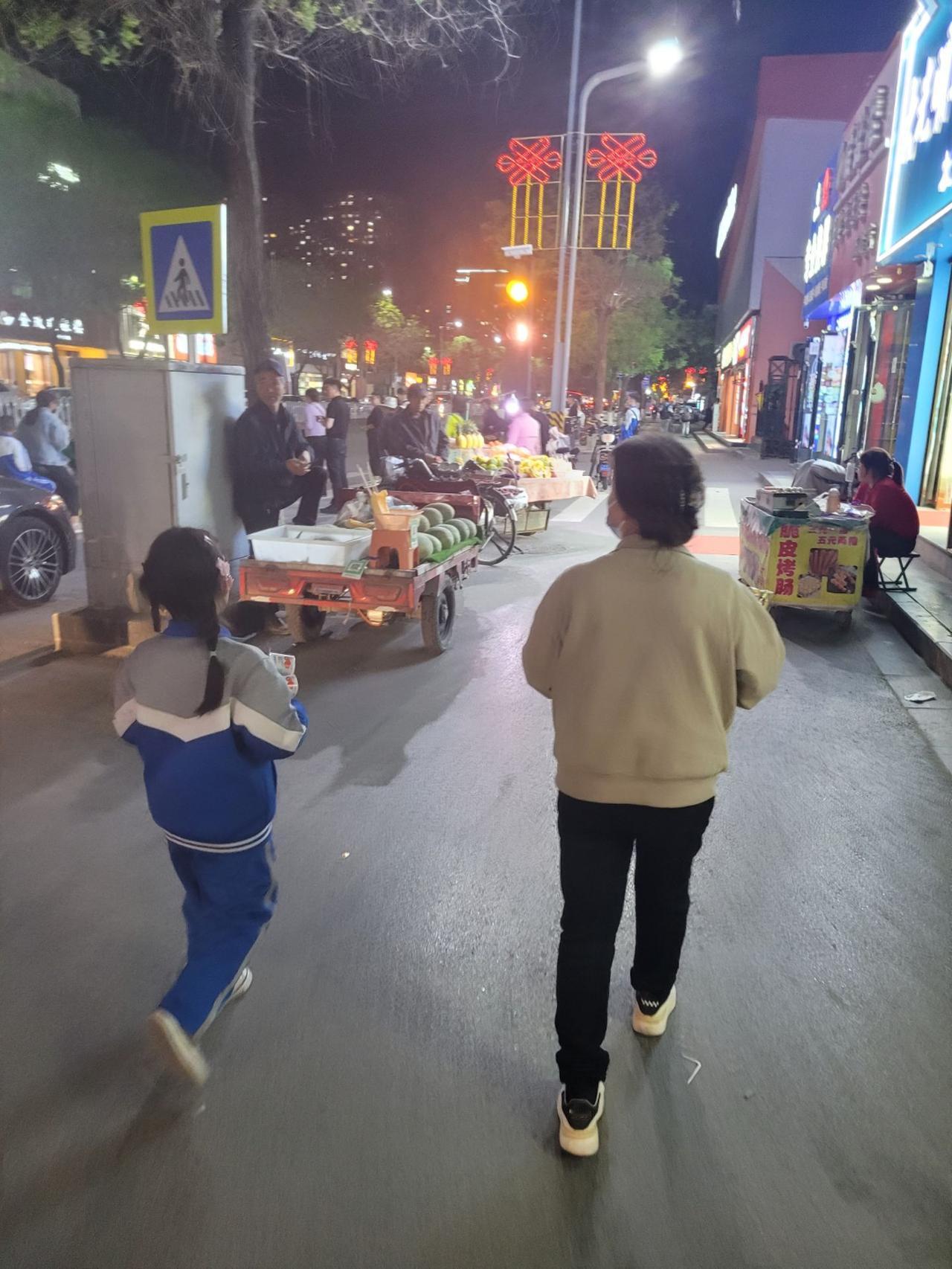 五一小长假之前，我63岁的小姨给我打来电话。她的声音带着一丝犹豫：五一我能到你家