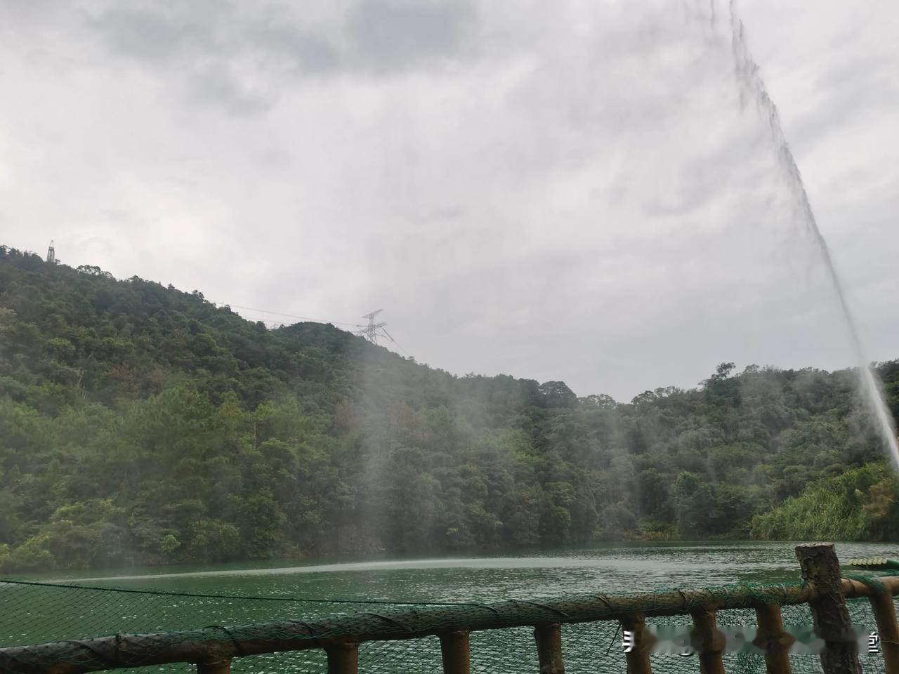 观音山上观山水……