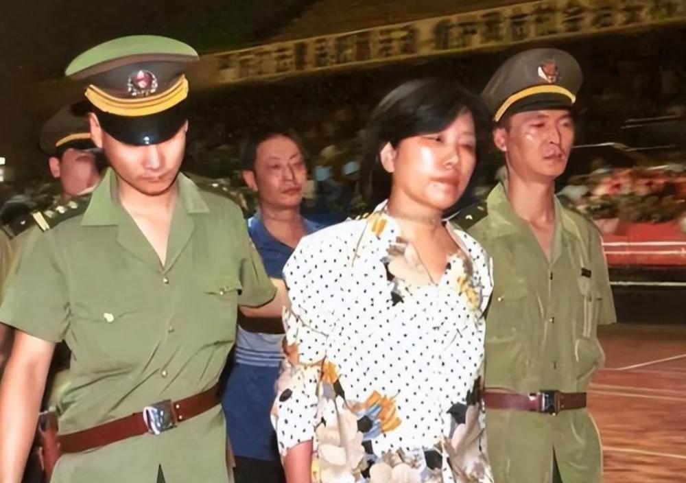 “我就跳个舞，就要枪毙我，我不服！”1985年西安刑场，马上就要被处死刑的女人突