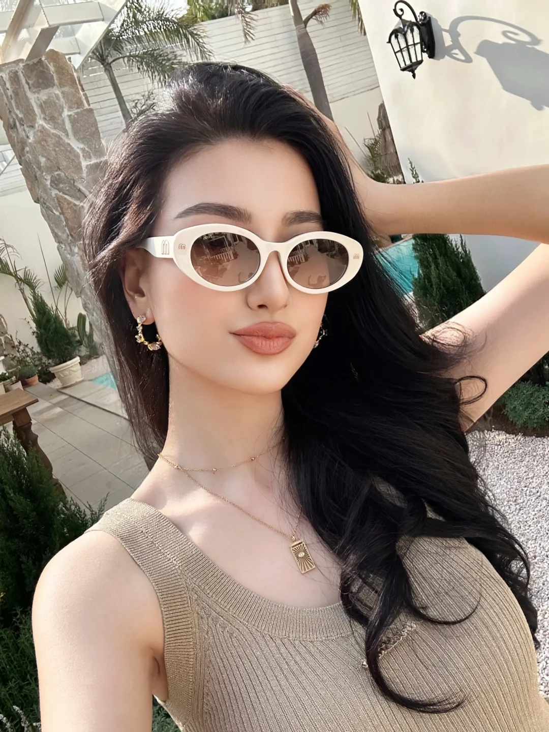 左滑 帮我摘墨镜🕶️