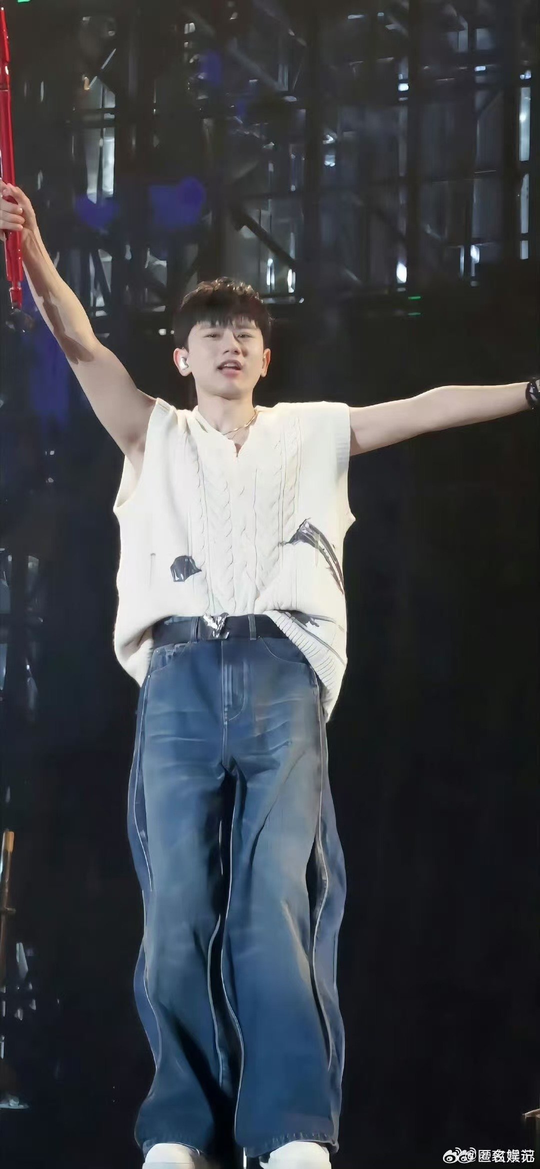 这就是爱真的是求婚神曲 张杰鸟巢演唱会不愧是求婚神曲，这就是爱搭配演唱会现场，浪