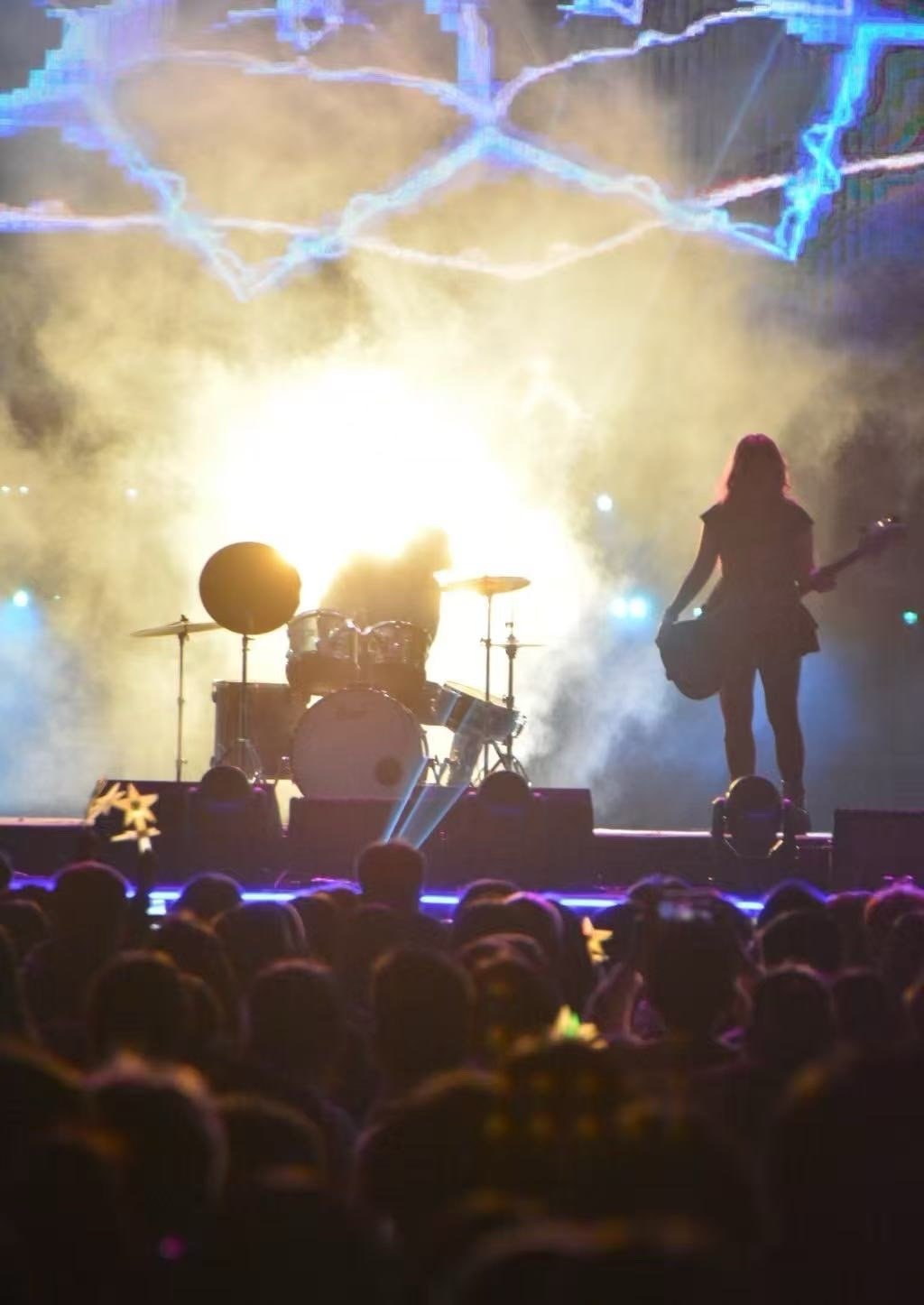 终于四月了，我要去看郑钧、宝石老舅、岳云鹏、杭盖、GALA……14组艺人，两天狂