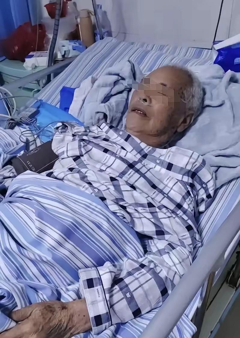“讹天讹地讹空气！”5月7日重庆一名 66 岁大爷，每月花 1350 元包下 1