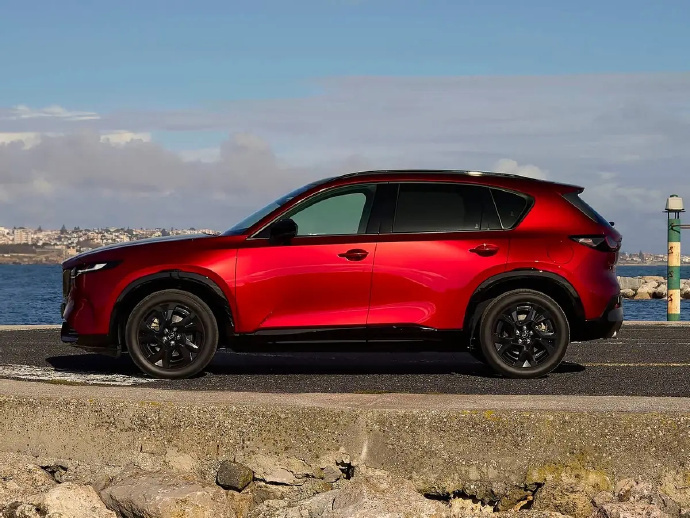 王者加冕！CX-5 破 500 万🚙强势跻身500 万俱乐部，拿下马自达第三款