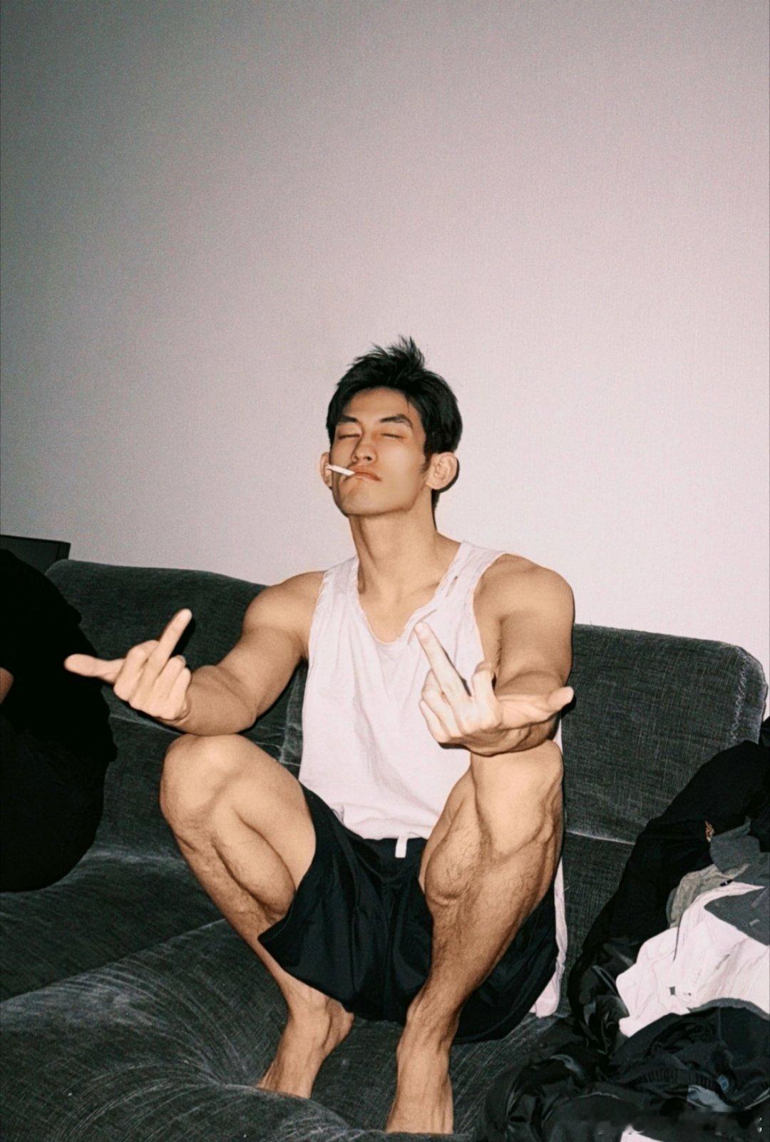 春节前瘦10斤突击法我也想瘦，但是很难。我要努力，加油吧少年。 