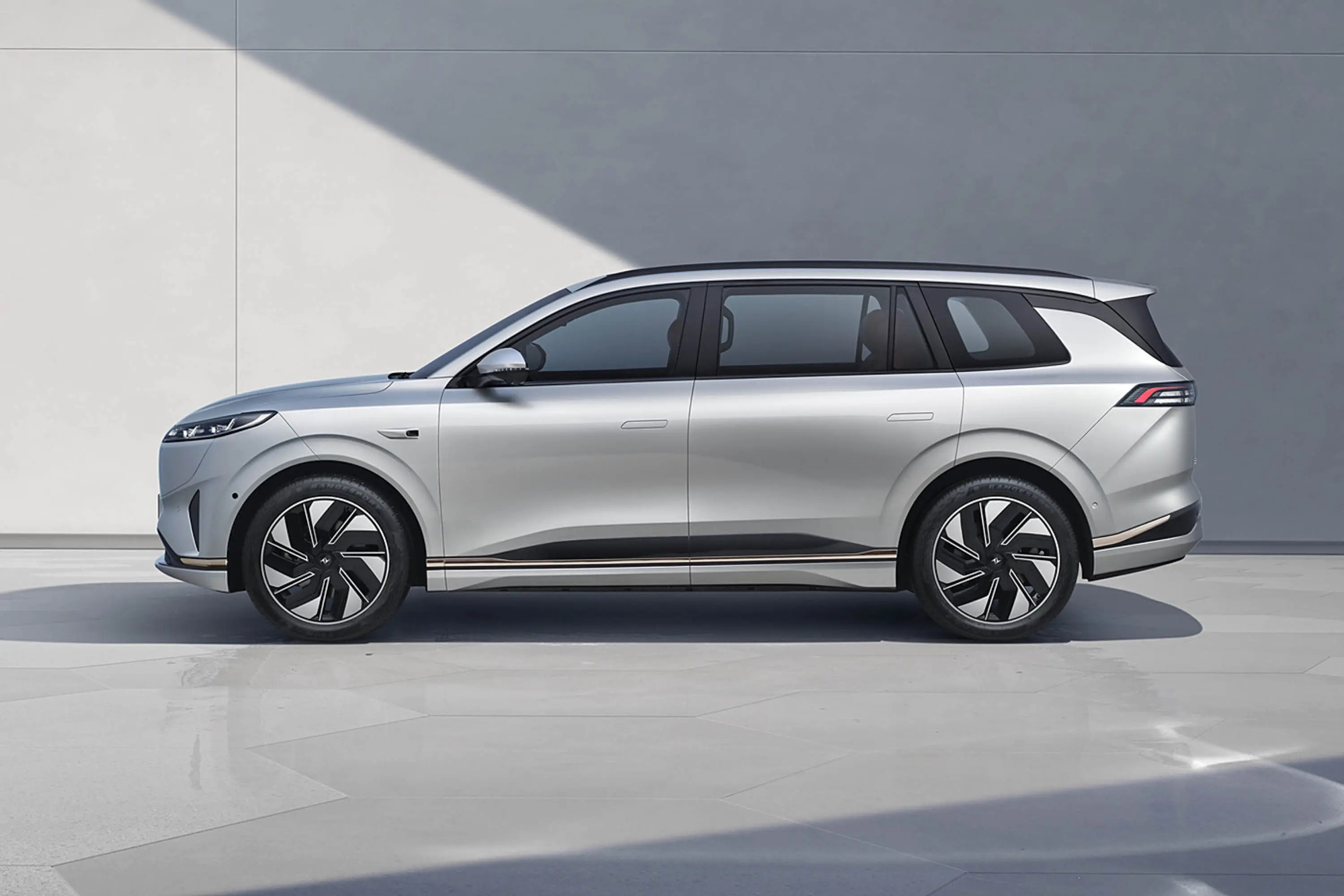 开奕派eπ008这段时间，越发觉得它太懂家庭用车需求了🚗不管是五座还是六座布局