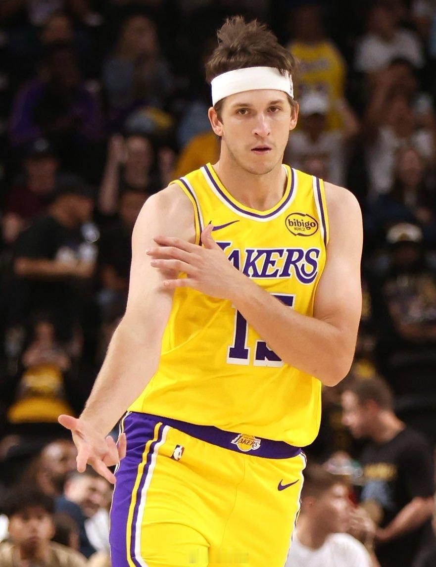 NBA历史上还没有球队完成0-3的逆转，火箭拿下G4后，晋级概率翻了一倍（7%—