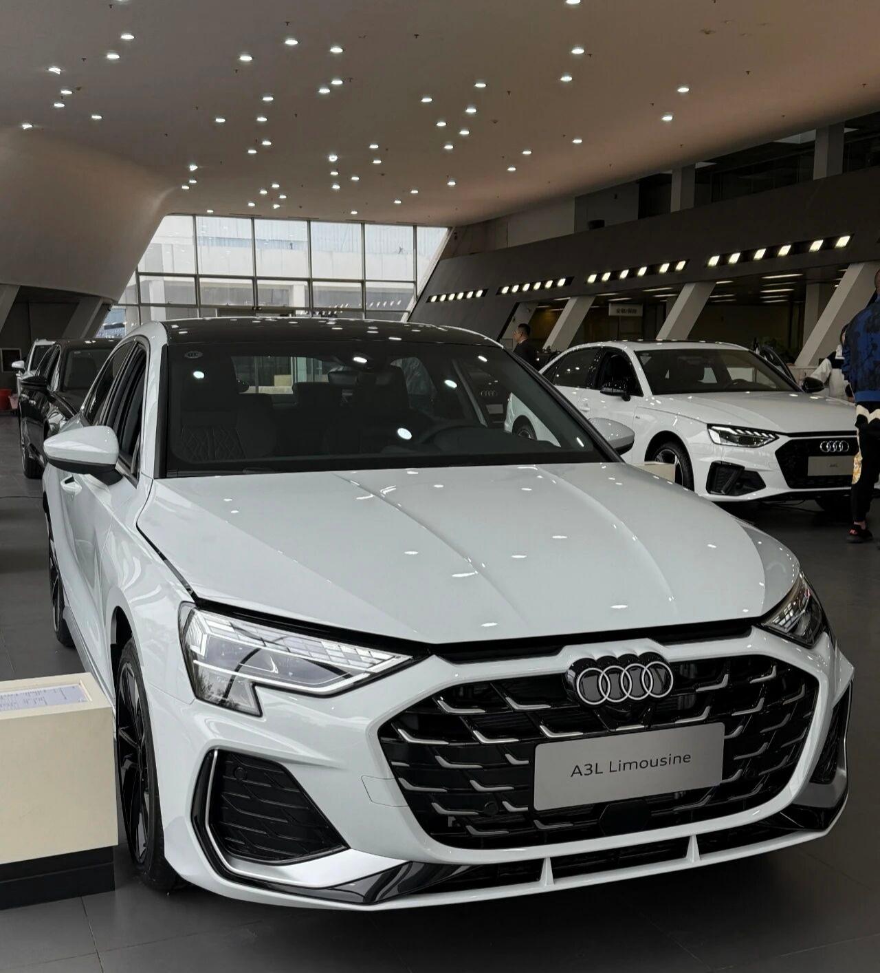 今日推荐2025款奥迪a3L年底迎来大降价，此刻只要16.99万就能轻松开回家目