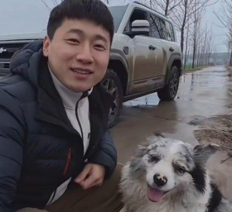边牧被偷后宰杀主人痛哭拒绝和解 八年陪伴的家人，被偷走残忍宰杀，换来了一百多块钱