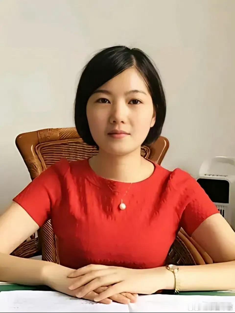 #李佩霞被批五毒俱全#五毒干部李佩霞，自作孽，不可活！ ​​​