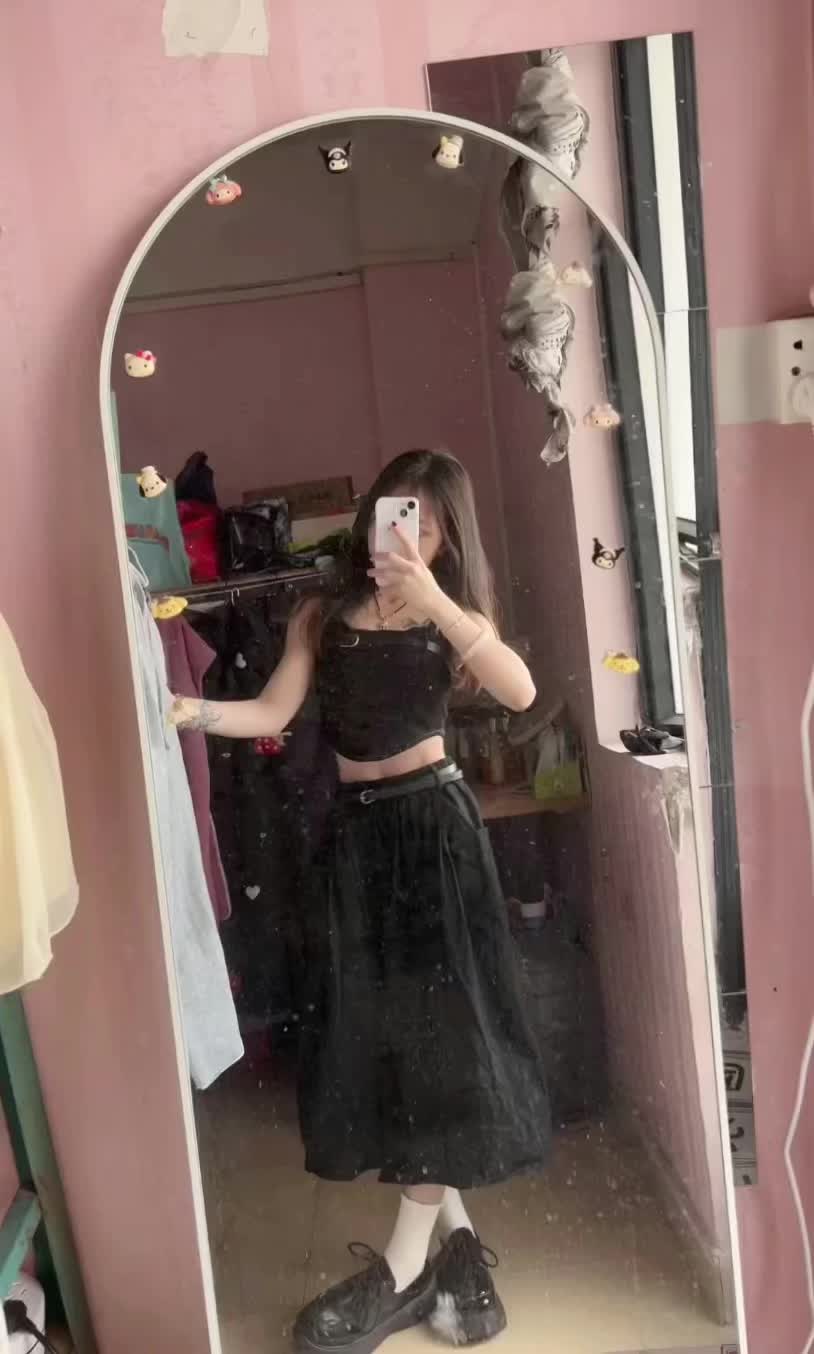 以前羡慕别人谈三五年 现在只觉得 要原谅对方多少次 才能走这么久